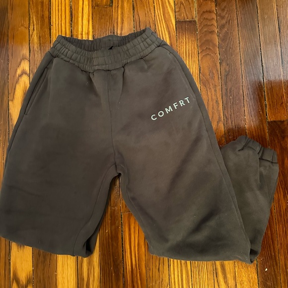 Comfrt sweatsuit. Tranquil Hoodie & Sweatpants in Charcoal - Picture 9 of 9
